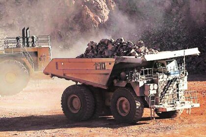 Plusmining Camión cargando minerales