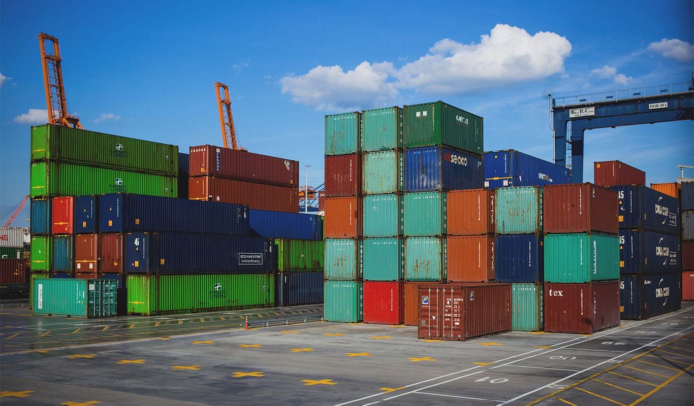 Plusmining-media-cooper-logjam-in-chinese-containers-photo
