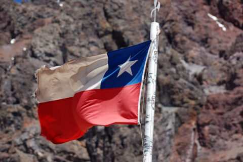 bandera chilena en mina